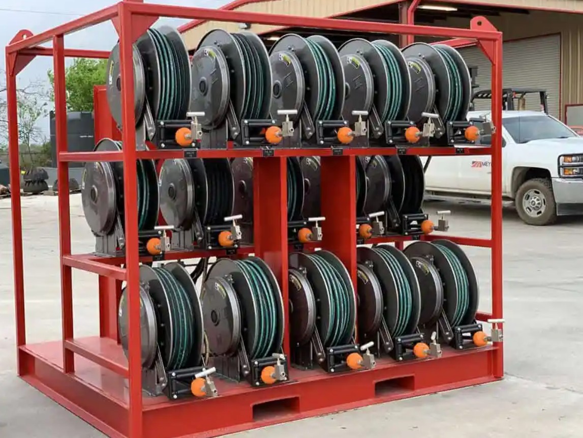 Arctic Rated Grease Manifold Benefits | MEYER